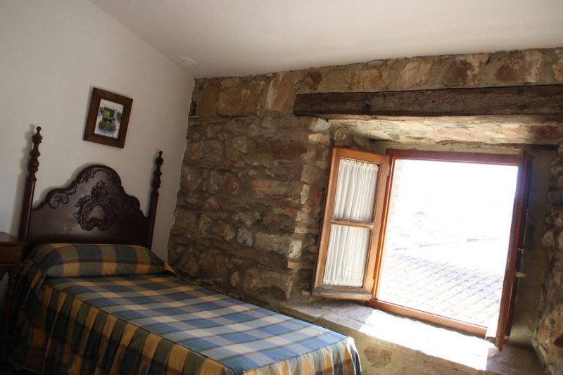 Tugasa Hotel Y Casas Rurales La Posada Villaluenga Del Rosario Exterior foto