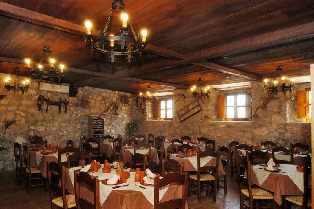 Tugasa Hotel Y Casas Rurales La Posada Villaluenga Del Rosario Exterior foto