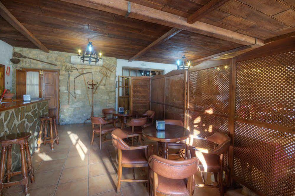 Tugasa Hotel Y Casas Rurales La Posada Villaluenga Del Rosario Exterior foto